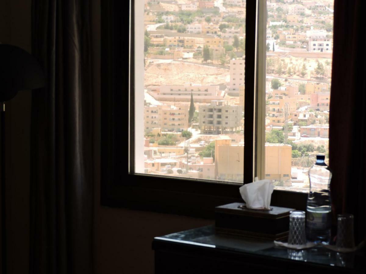 Valentine Inn Luxury Wadi Musa Eksteriør billede