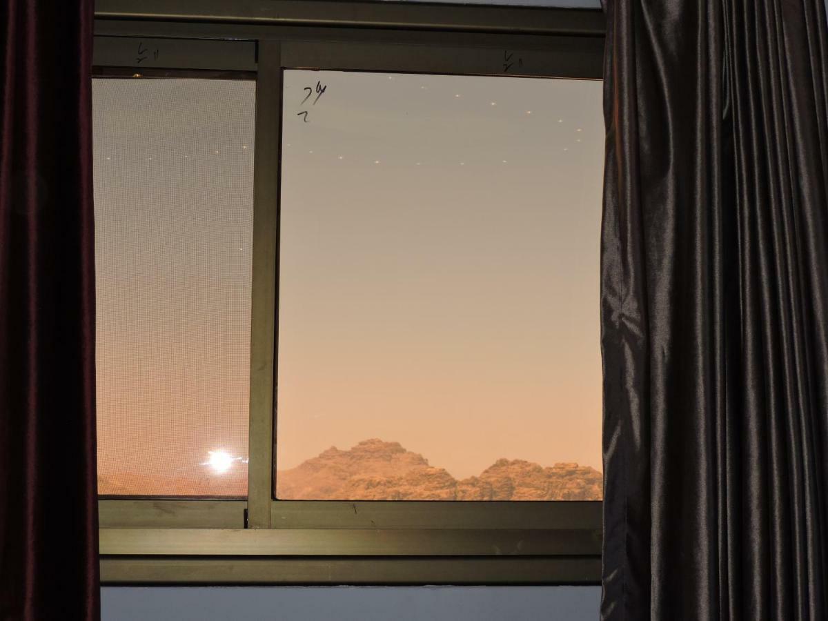 Valentine Inn Luxury Wadi Musa Eksteriør billede