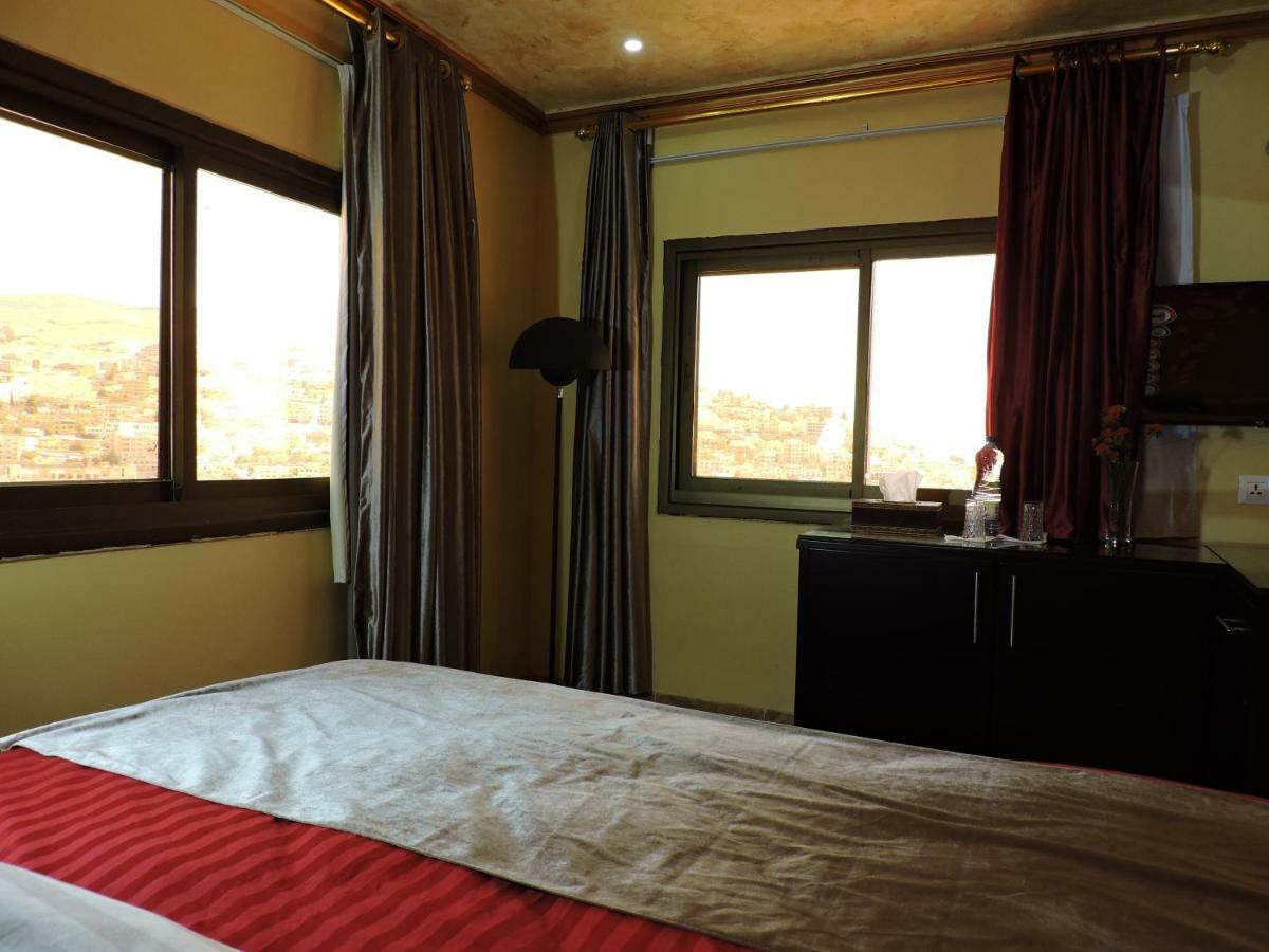 Valentine Inn Luxury Wadi Musa Eksteriør billede