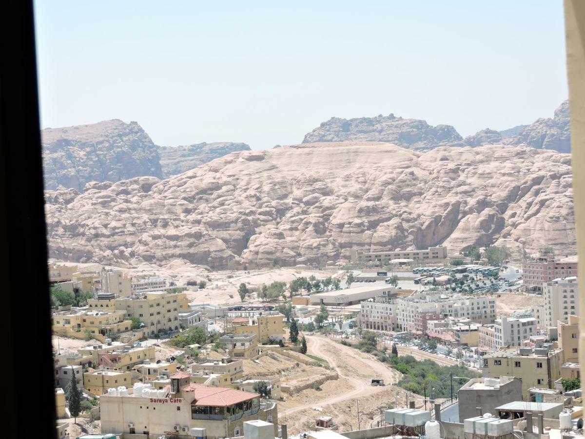 Valentine Inn Luxury Wadi Musa Eksteriør billede